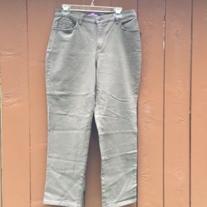 Gloria Vanderbilt Amanda taupe jeans size 12S
